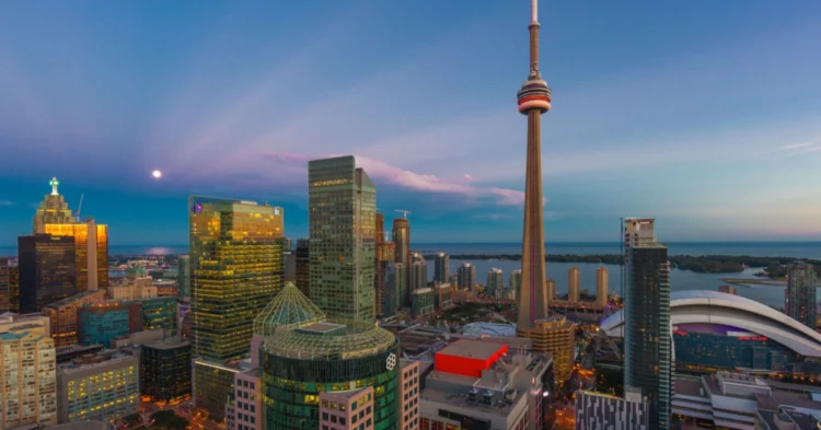 CN Tower Exits Toronto Library’s Free Pass Program: What It Means for TPL Cardholders in 2025