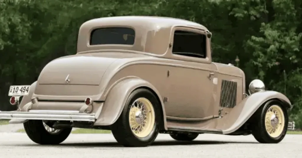 George Foreman’s 1932 Ford Roadster side look (36)
