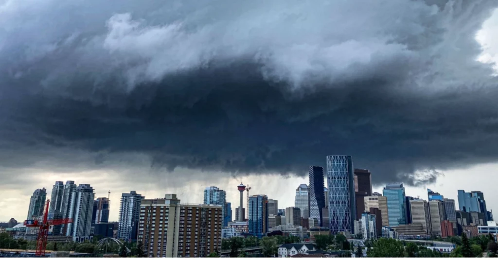 Severe Thunderstorm Warning Issued For Calgary, Alberta Hail, Strong Winds Expected